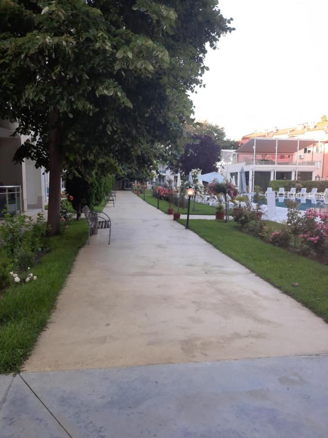 Oazis Cozy Beach Apartment Ravda Bagian luar foto