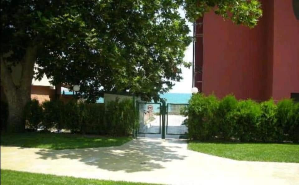 Oazis Cozy Beach Apartment Ravda Bagian luar foto